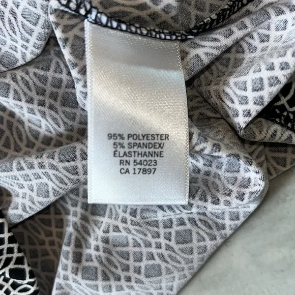 Banana republic  Blouse  sleeveless  silky  soft stretchy   Black/gray    size M - Picture 8 of 8